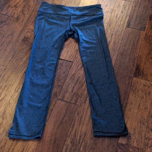 Gap Fit - Maternity Activewear Pants - Picture 3 of 6